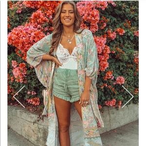 NWT Spell & the gypsy Oasis Kimono